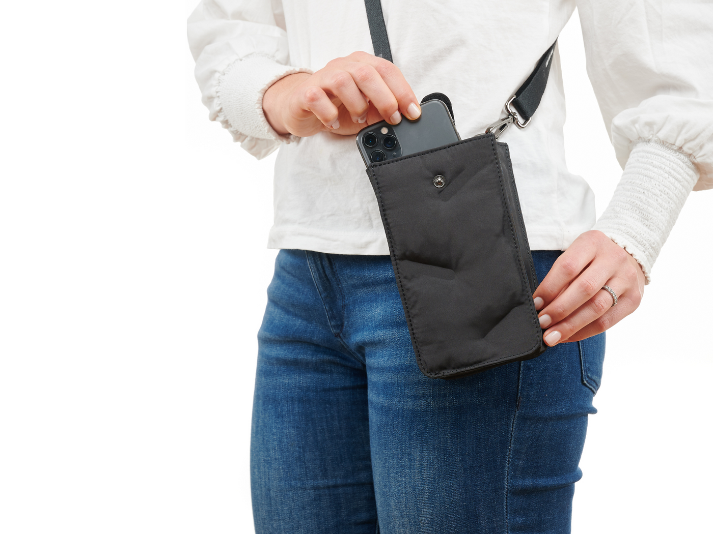 Crossbody bag for iPhone #color_black